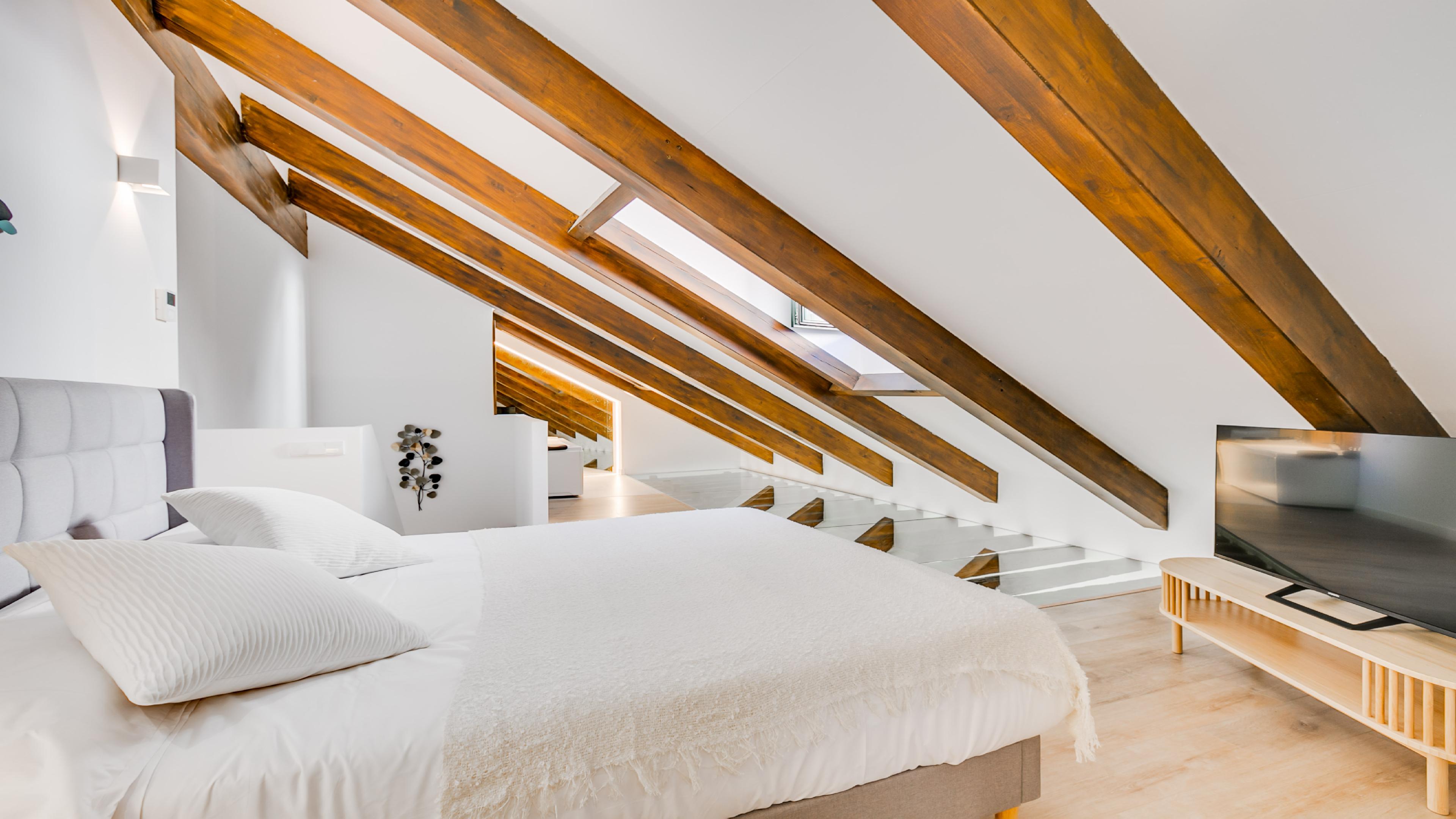 Bobadilla Suite Dúplex Abuhardillado con Bañera Hidromasaje 4.2 8
