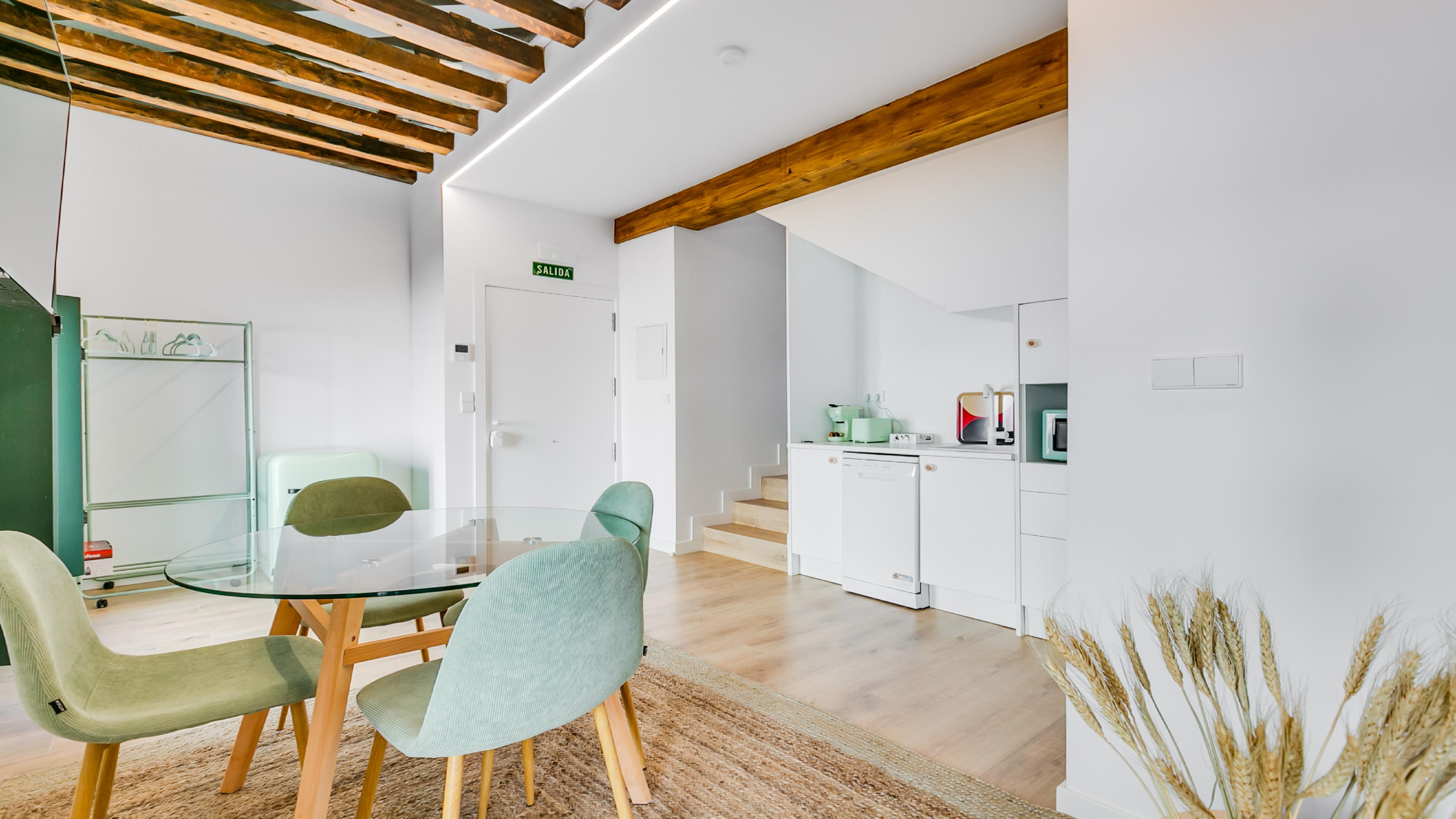 Bobadilla Suite Dúplex Abuhardillado con Bañera Hidromasaje 4.2 17
