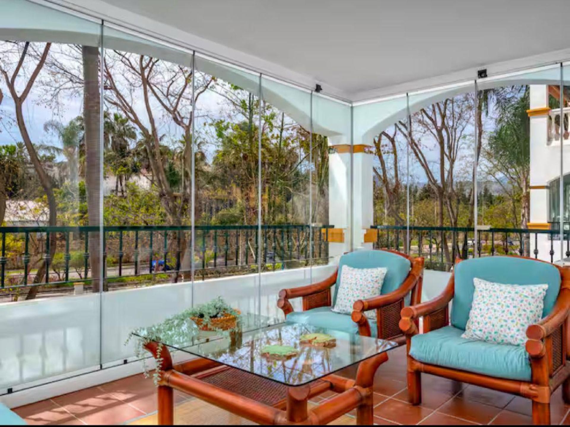 Bright Terrace Puerto Banús by Rent Me photo