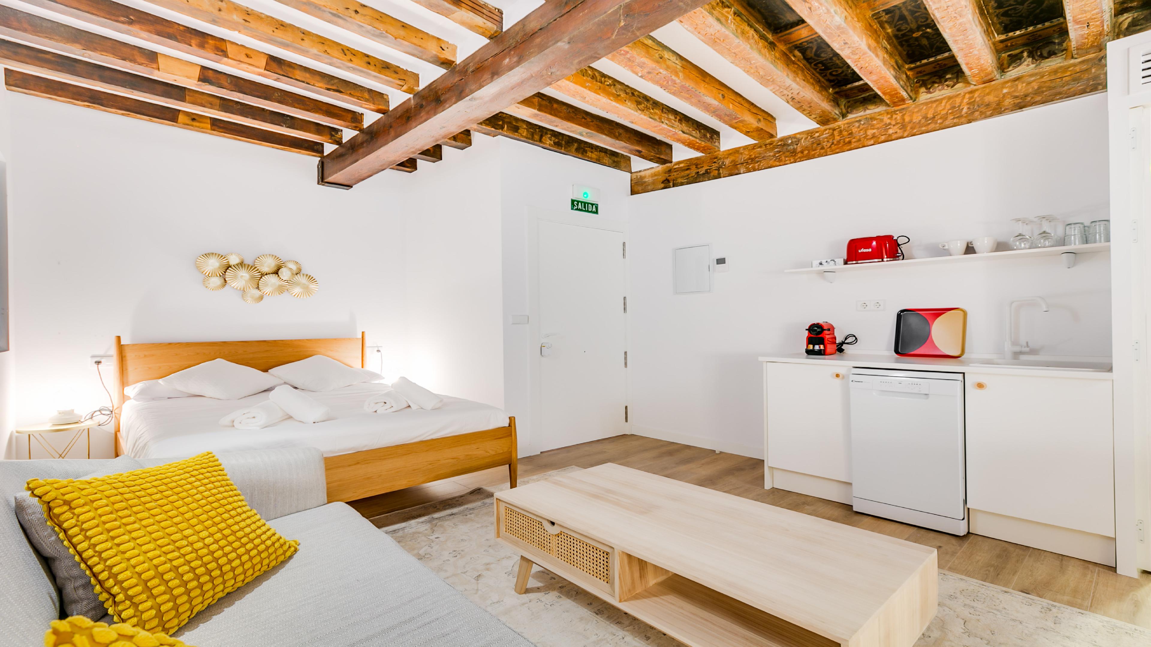 Bobadilla Suite con Balcón y Sofá Cama 2.2 y 3.2 30