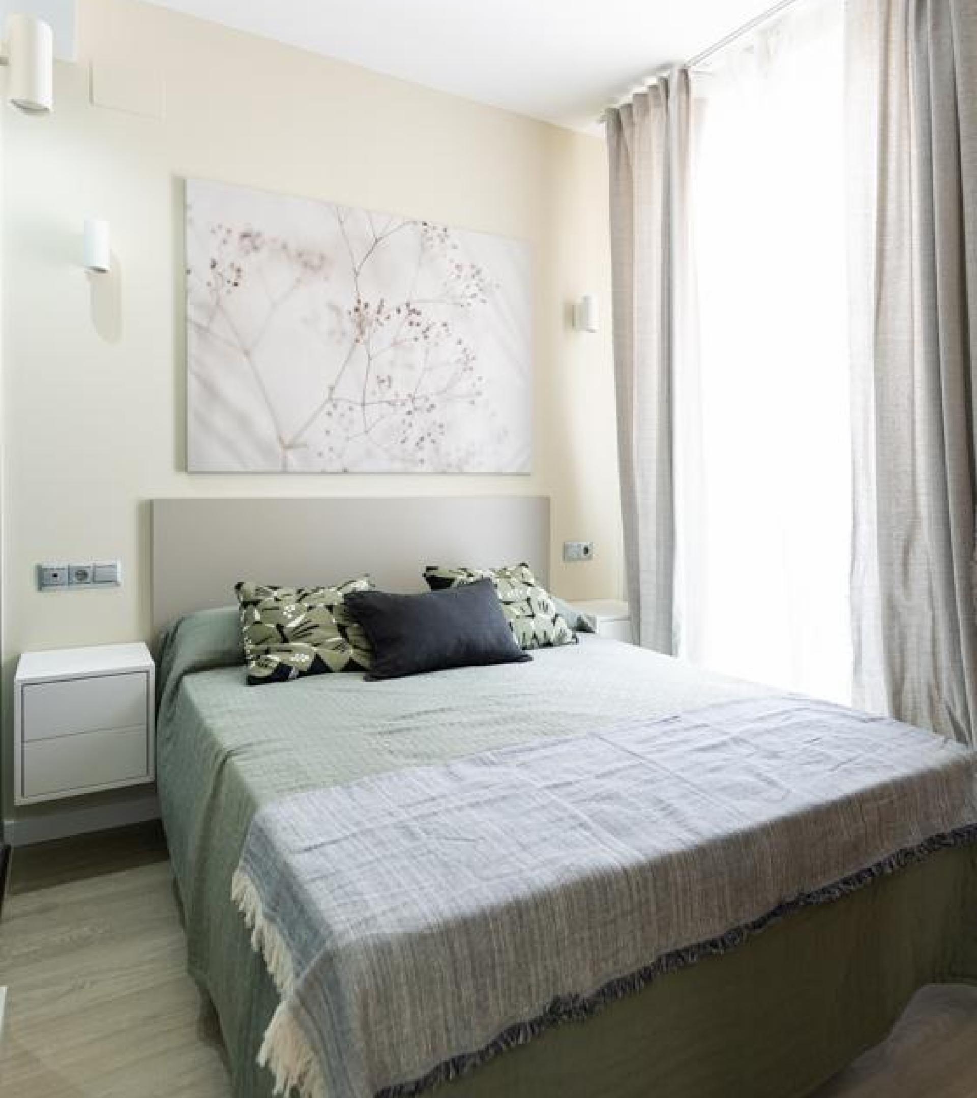 Apartamentos 1º, 2º, 3º C > 1 hab con balcón, baño en suite 12