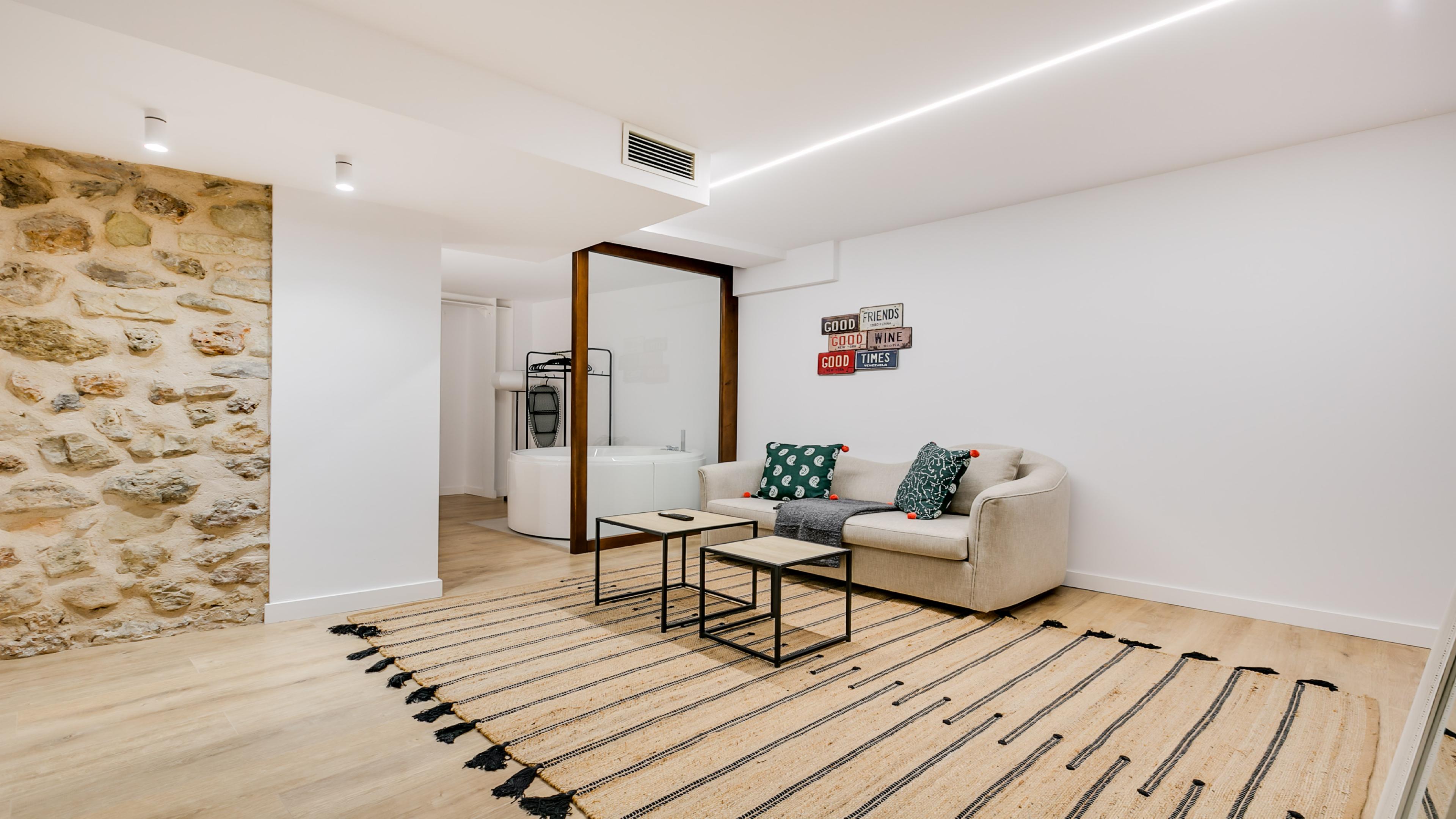 Bobadilla Suite con Patio Privado y Jacuzzi Bajo 6