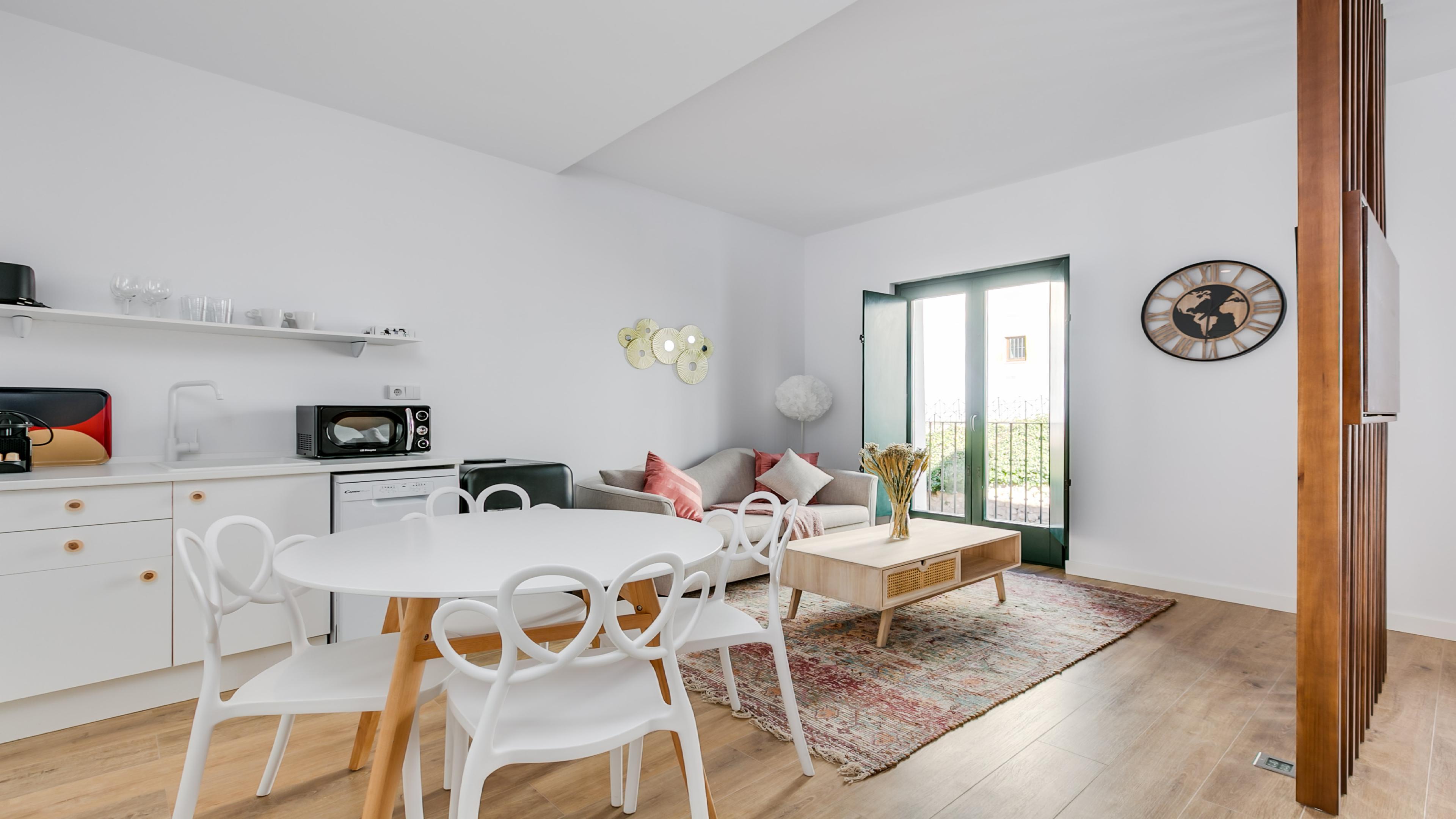 Bobadilla Suite con Balcón y Sofá Cama 2.2 y 3.2 23