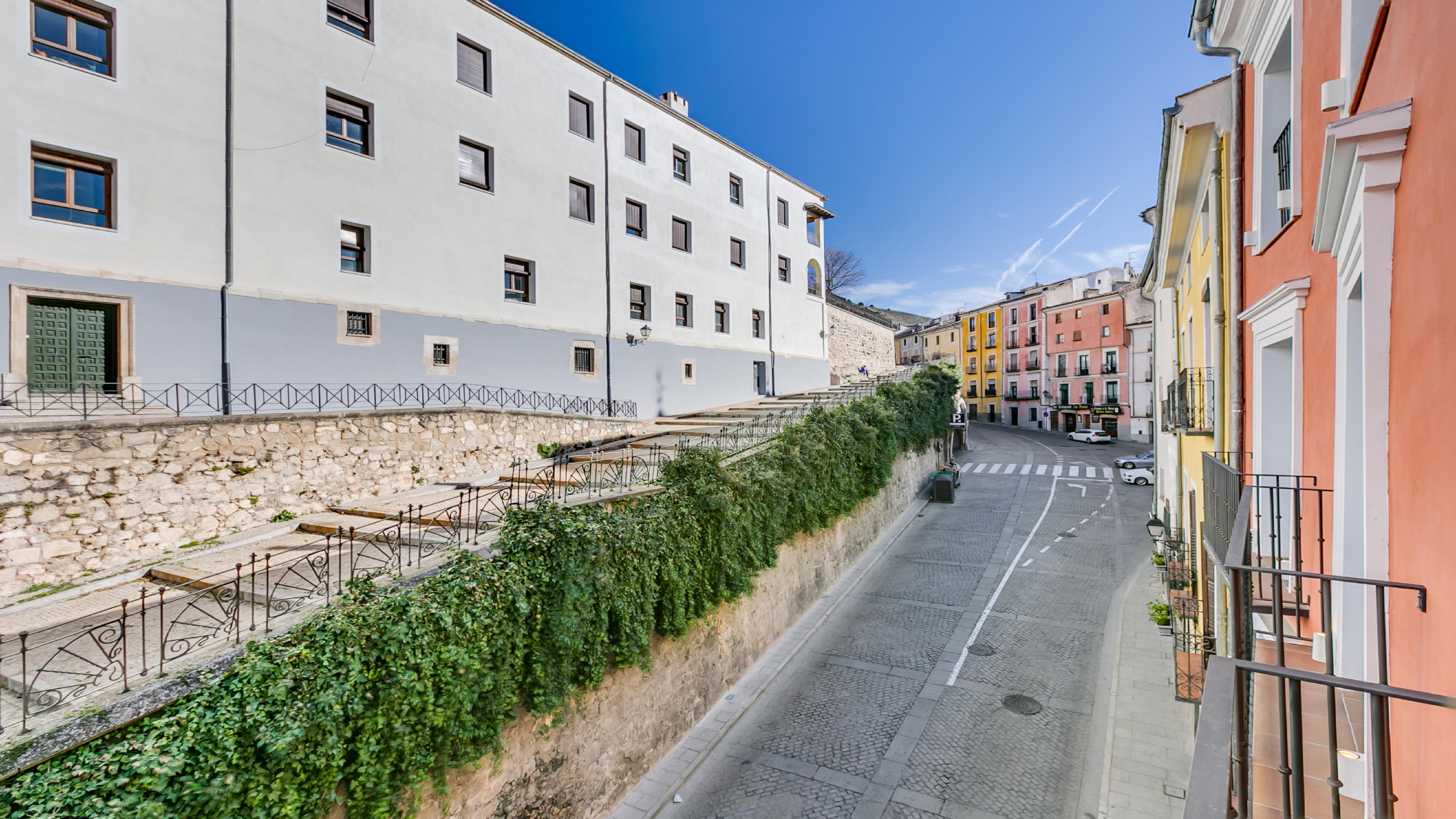 Bobadilla Suite con Balcón y Sofá Cama 2.2 y 3.2 13