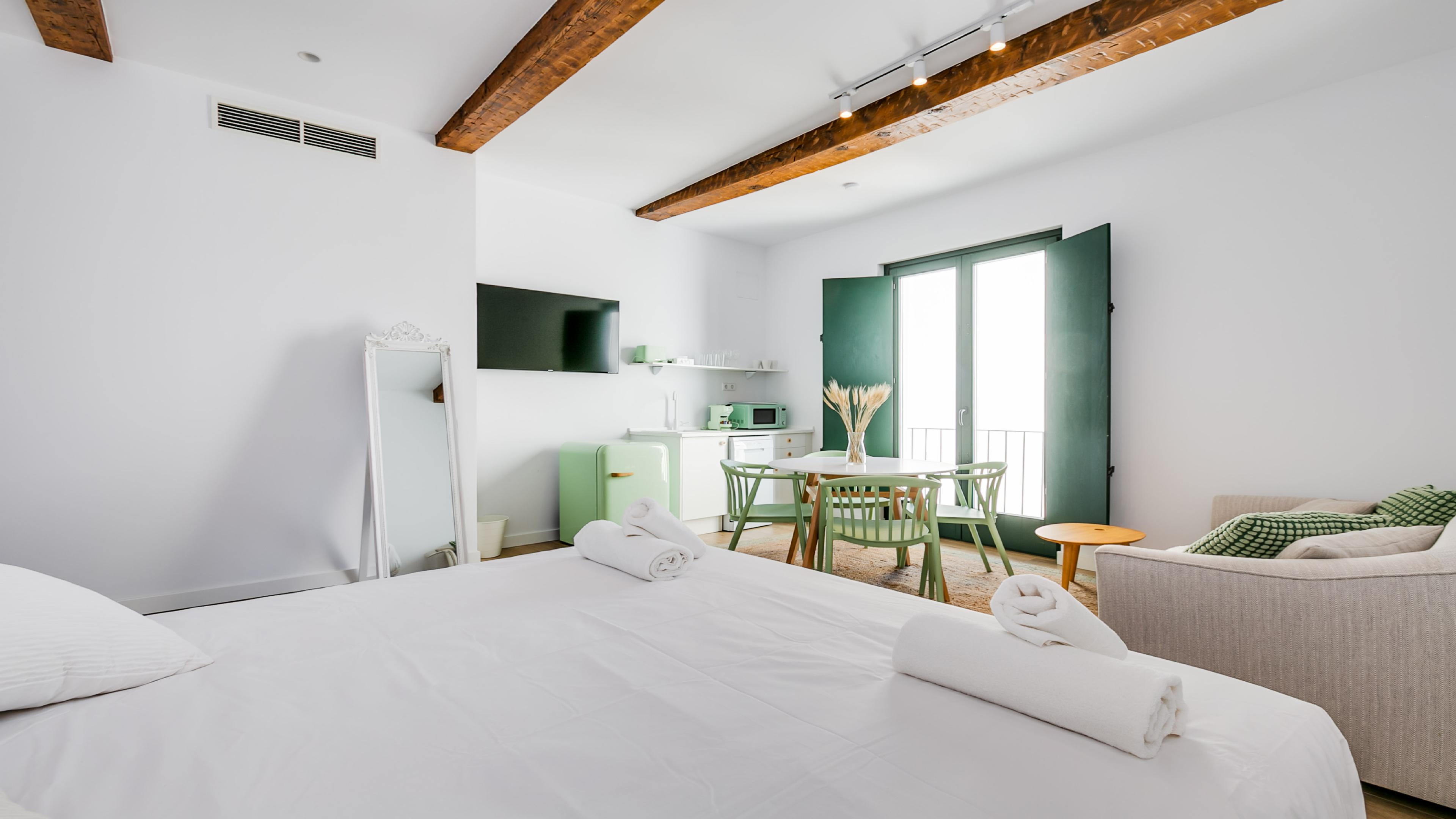 Bobadilla Suite con Cama Extragrande, Balcón y Sofá Cama 2.1 y 3.1 21