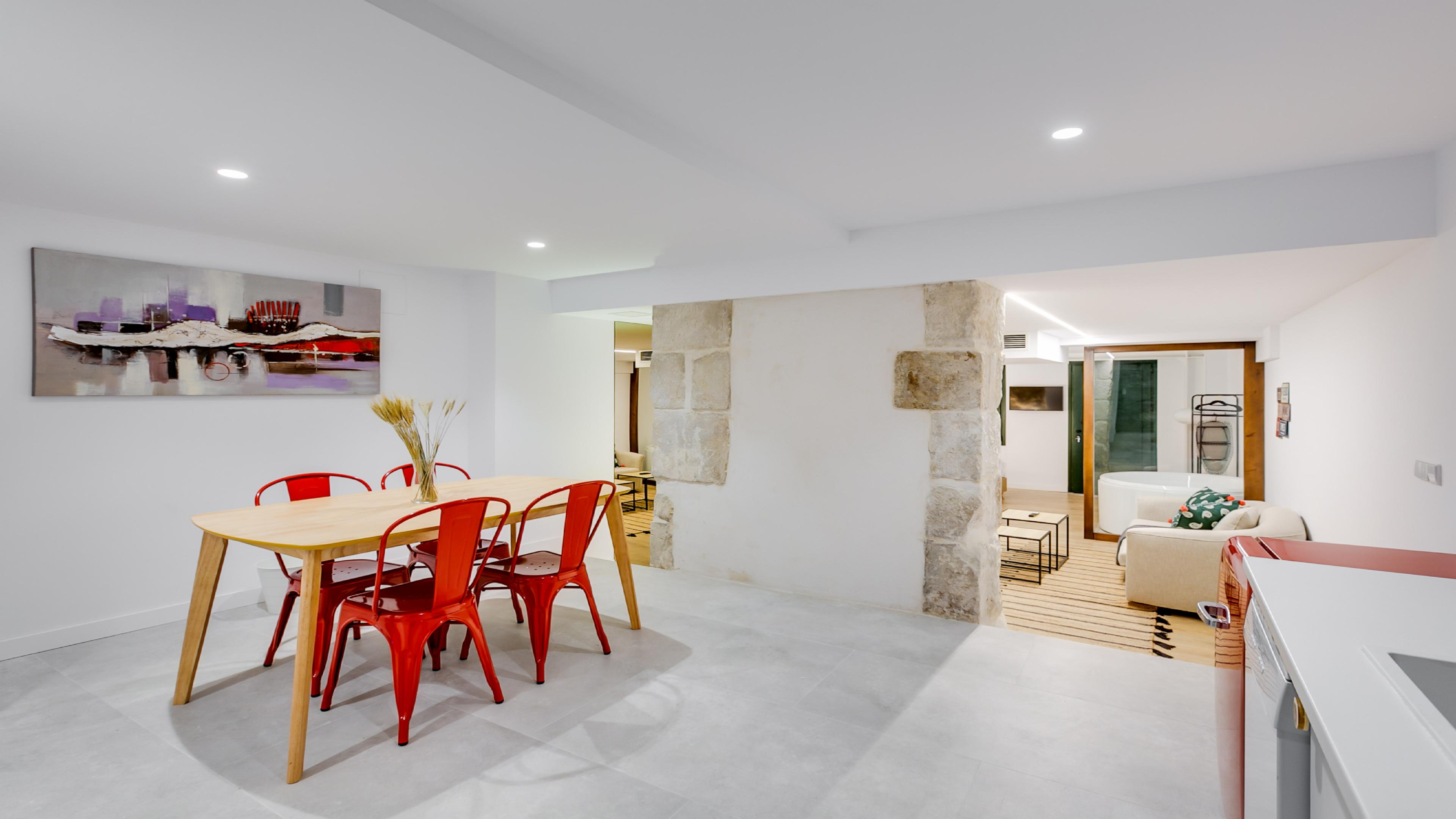 Bobadilla Suite con Patio Privado y Jacuzzi Bajo 25