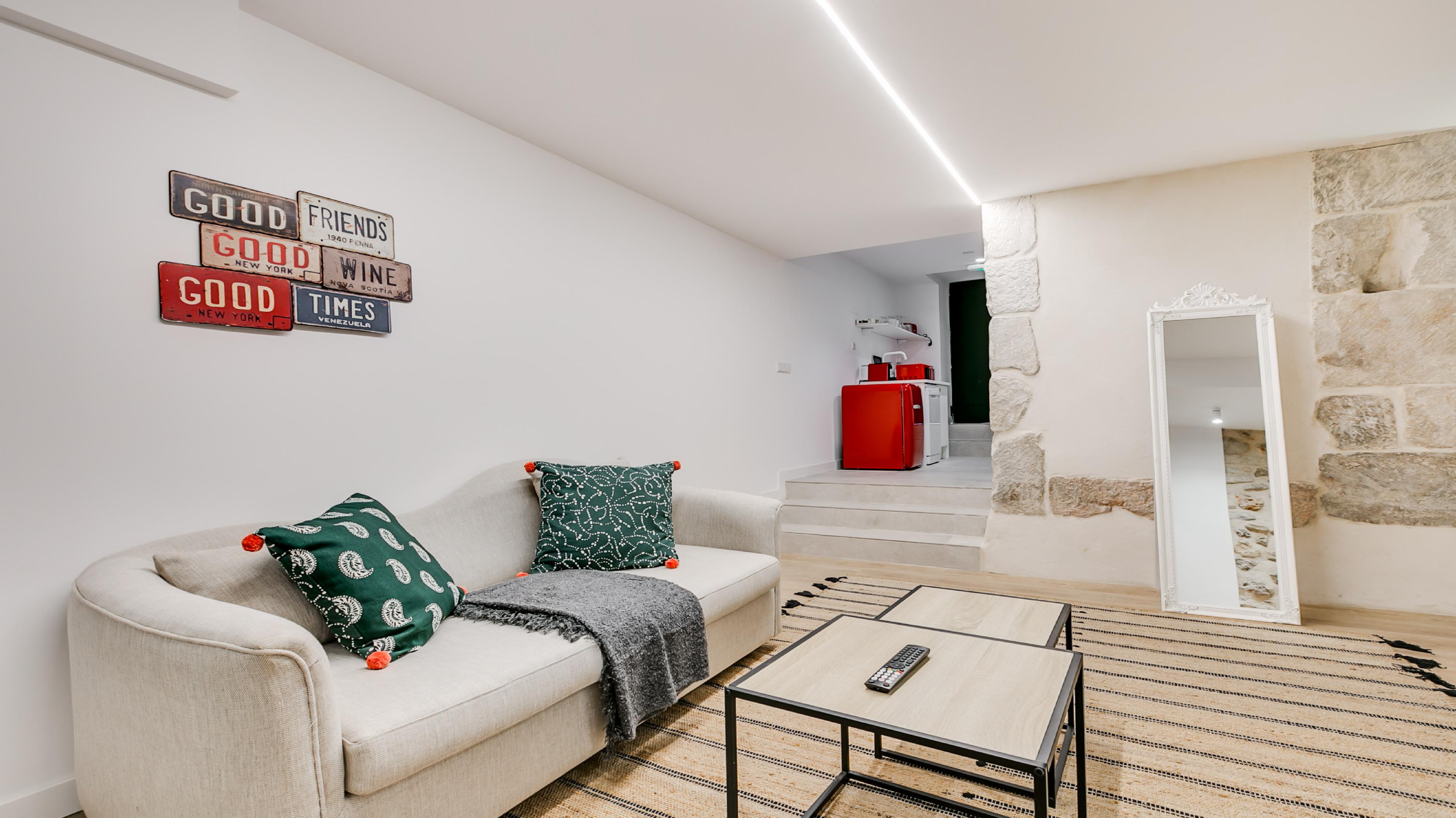 Bobadilla Suite con Patio Privado y Jacuzzi Bajo 23