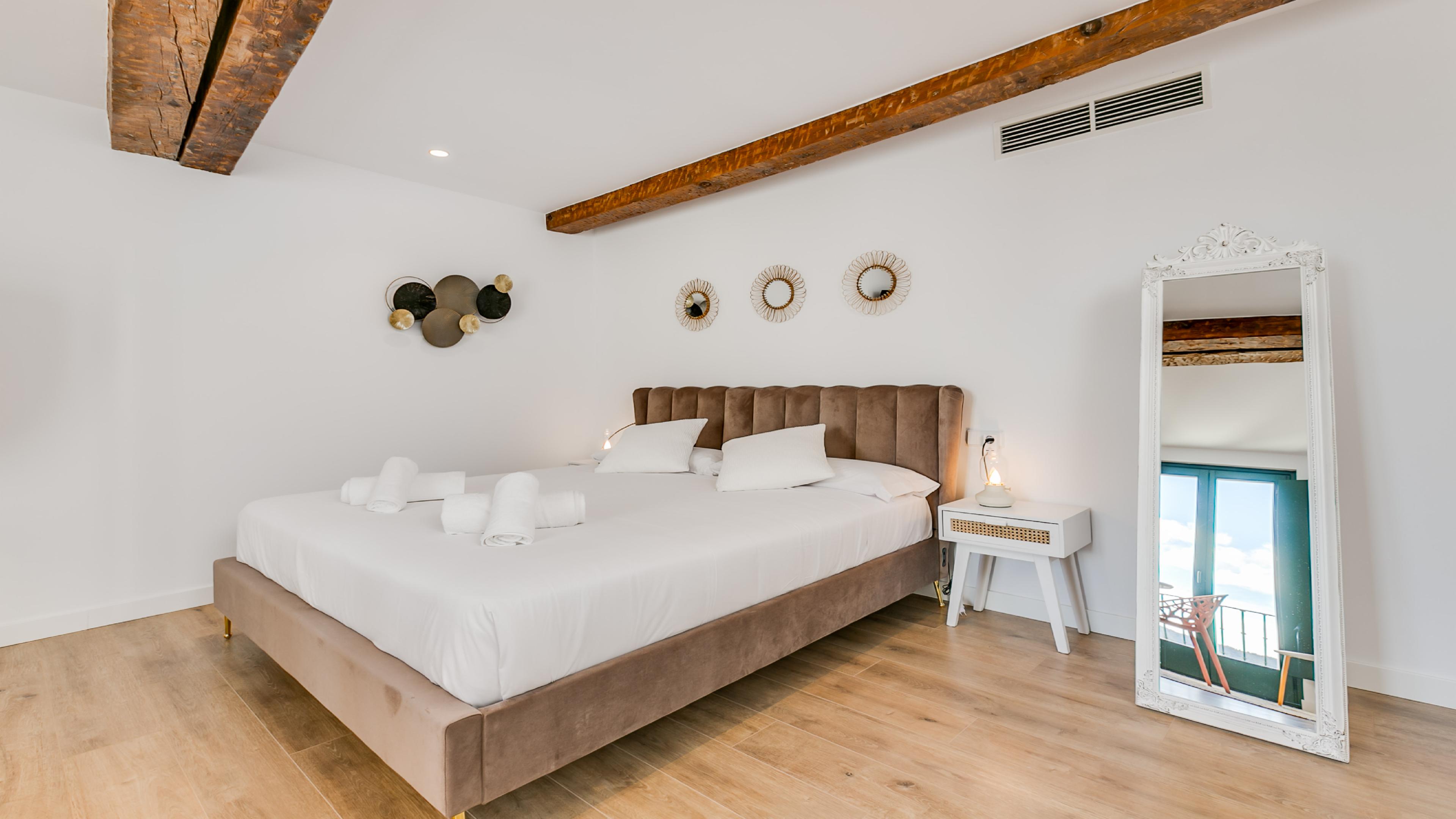 Bobadilla Suite con Cama Extragrande, Balcón y Sofá Cama 2.1 y 3.1 13