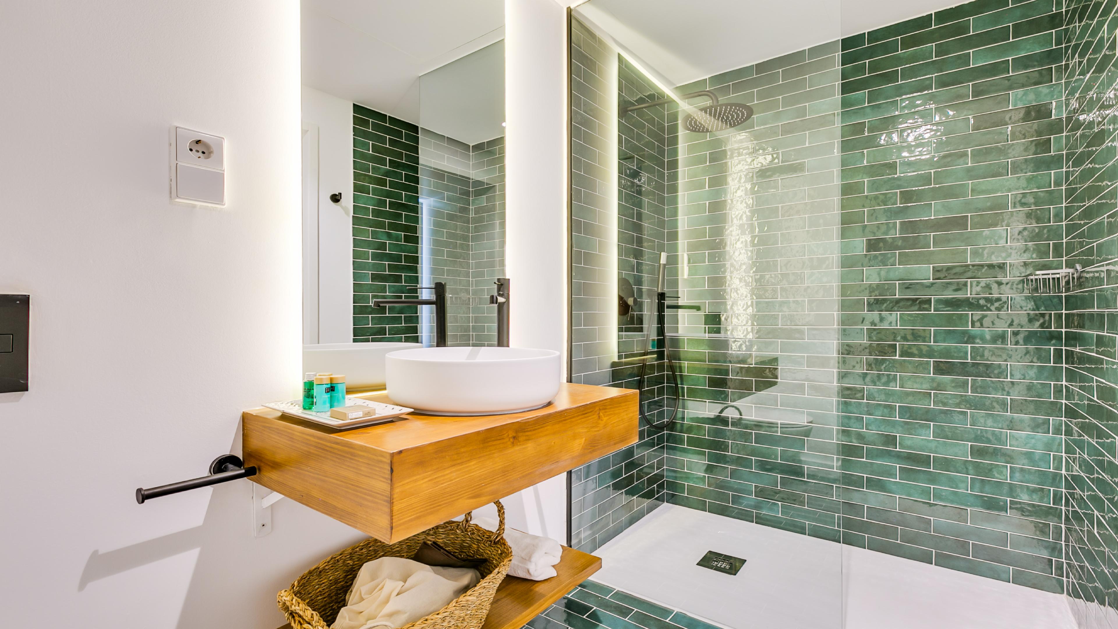 Bobadilla Suite Dúplex Abuhardillado con Jacuzzi 4.1 8