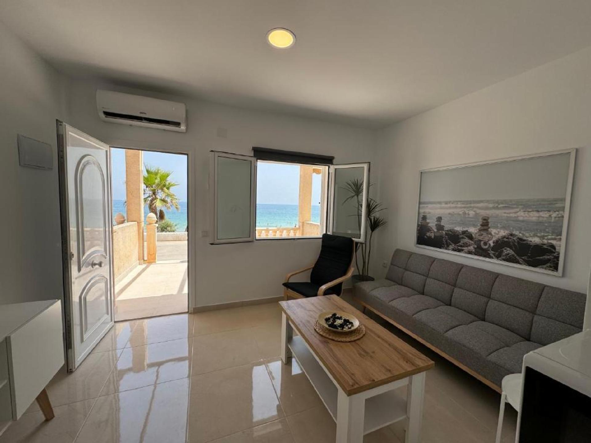 Jessica Beach Apartments photo