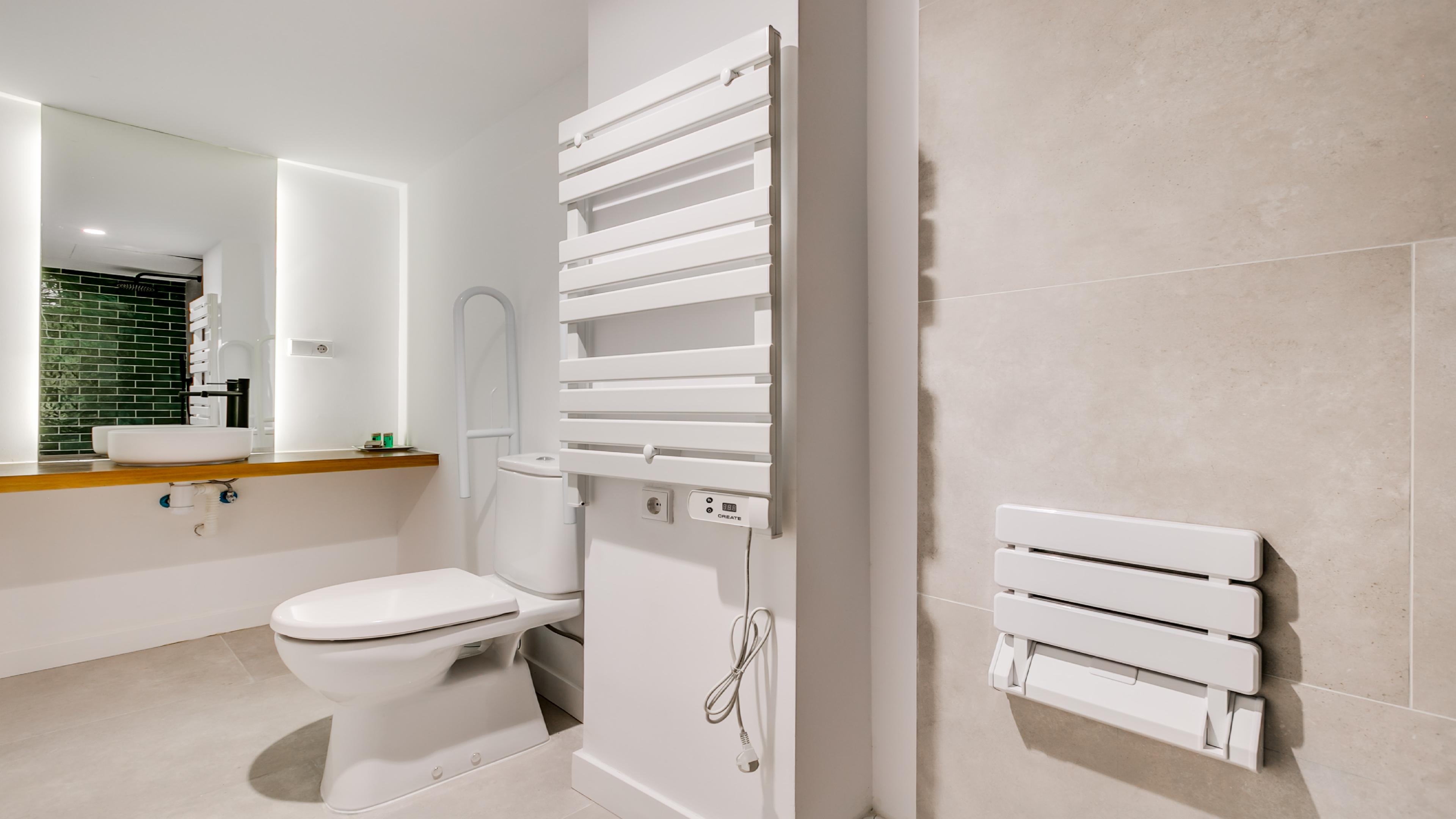 Bobadilla Suite con Patio Privado y Jacuzzi Bajo 8