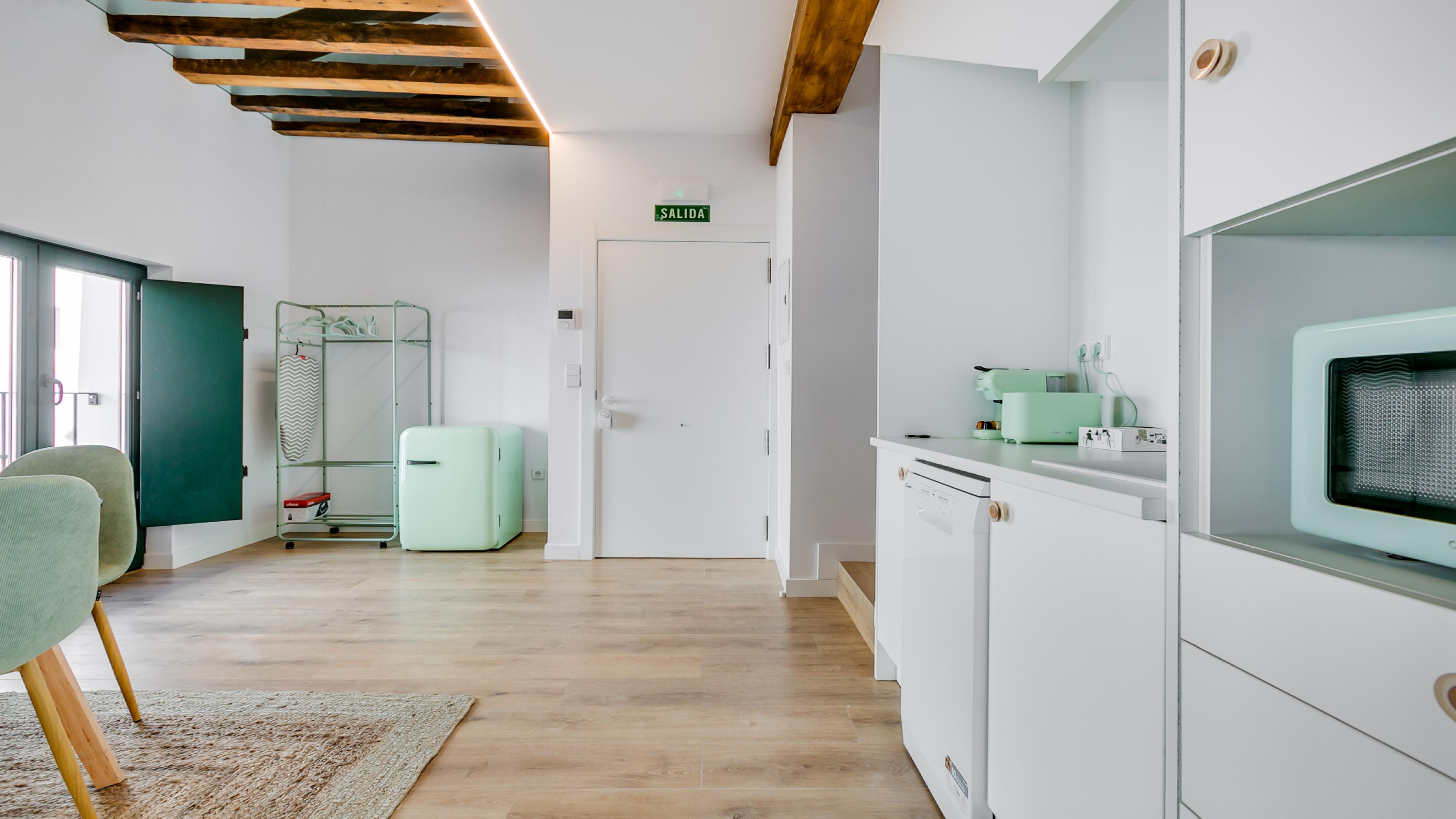 Bobadilla Suite Dúplex Abuhardillado con Bañera Hidromasaje 4.2 14