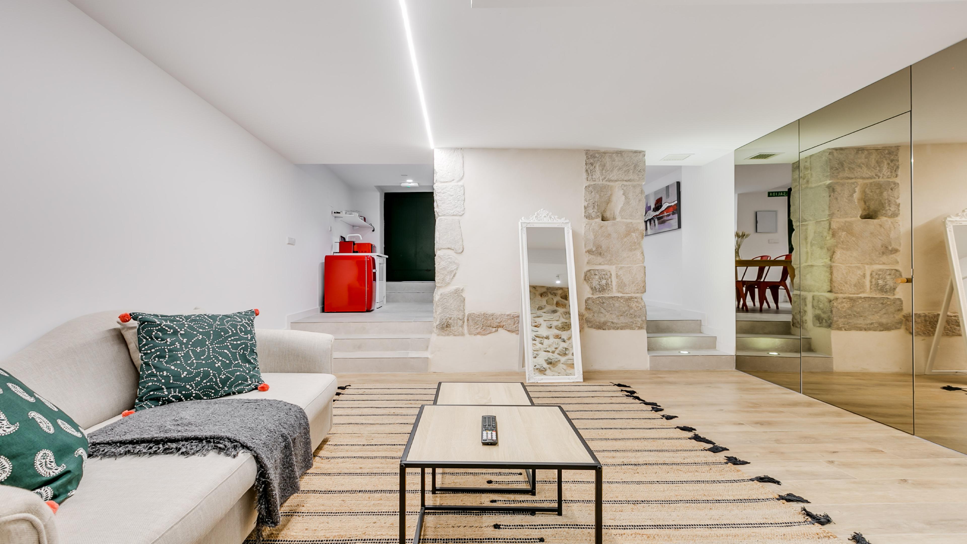Bobadilla Suite con Patio Privado y Jacuzzi Bajo 24