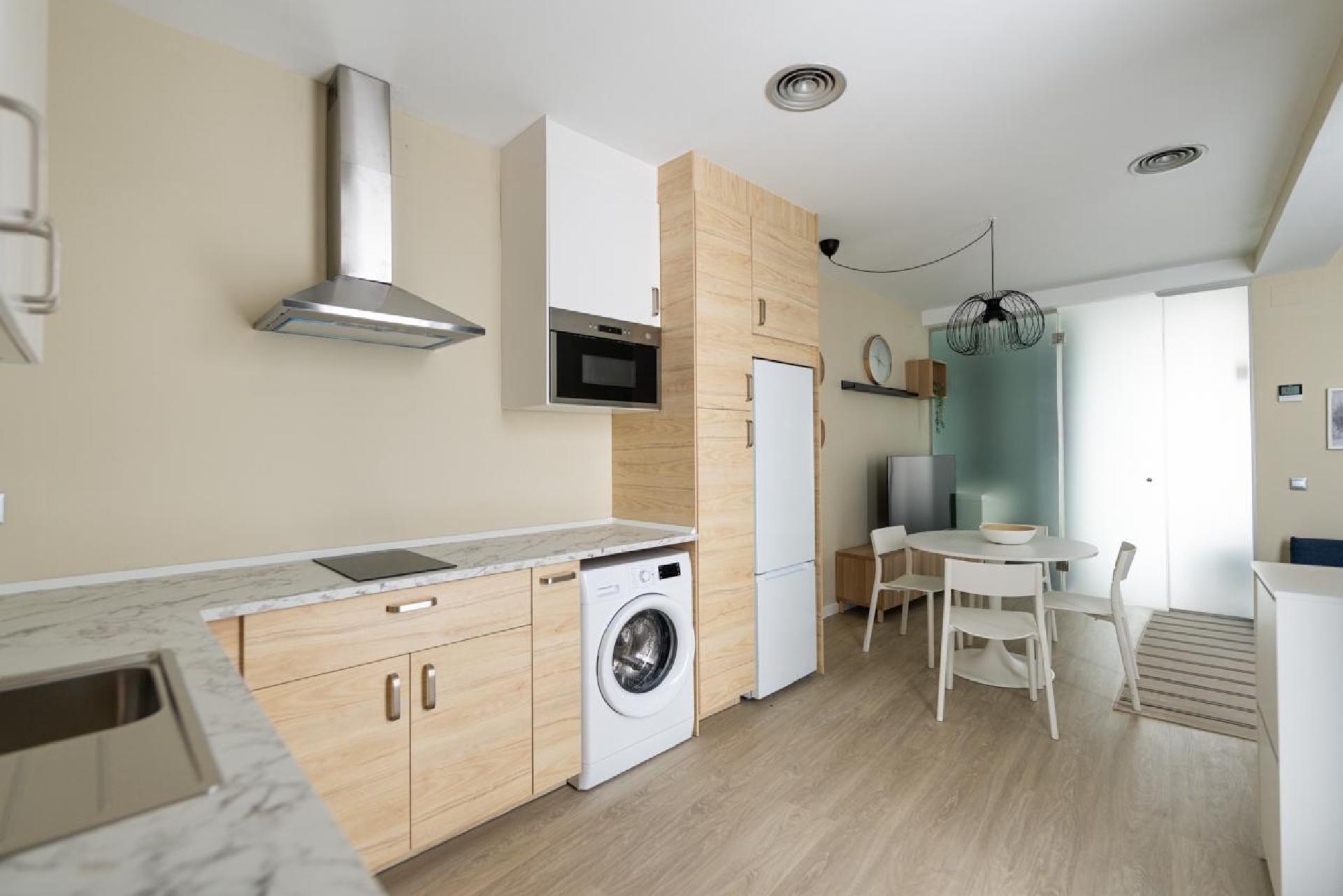 Apartamentos 1º, 2º, 3º D > 1 hab sin balcón, baño en suite 12