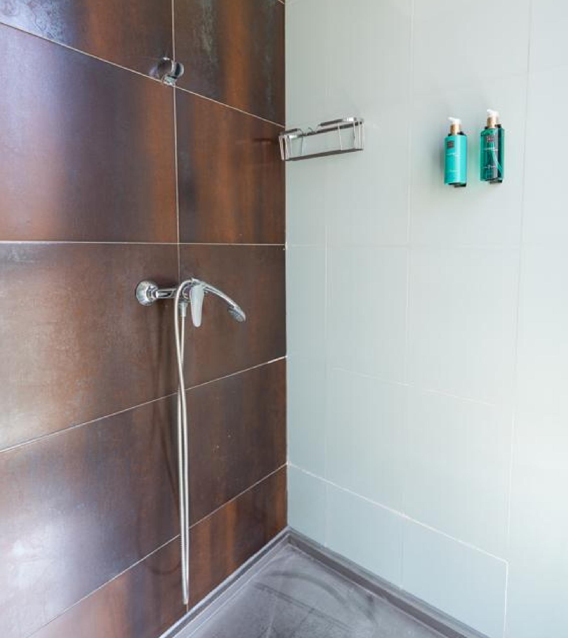 Apartamentos 1º, 2º, 3º D > 1 hab sin balcón, baño en suite 17