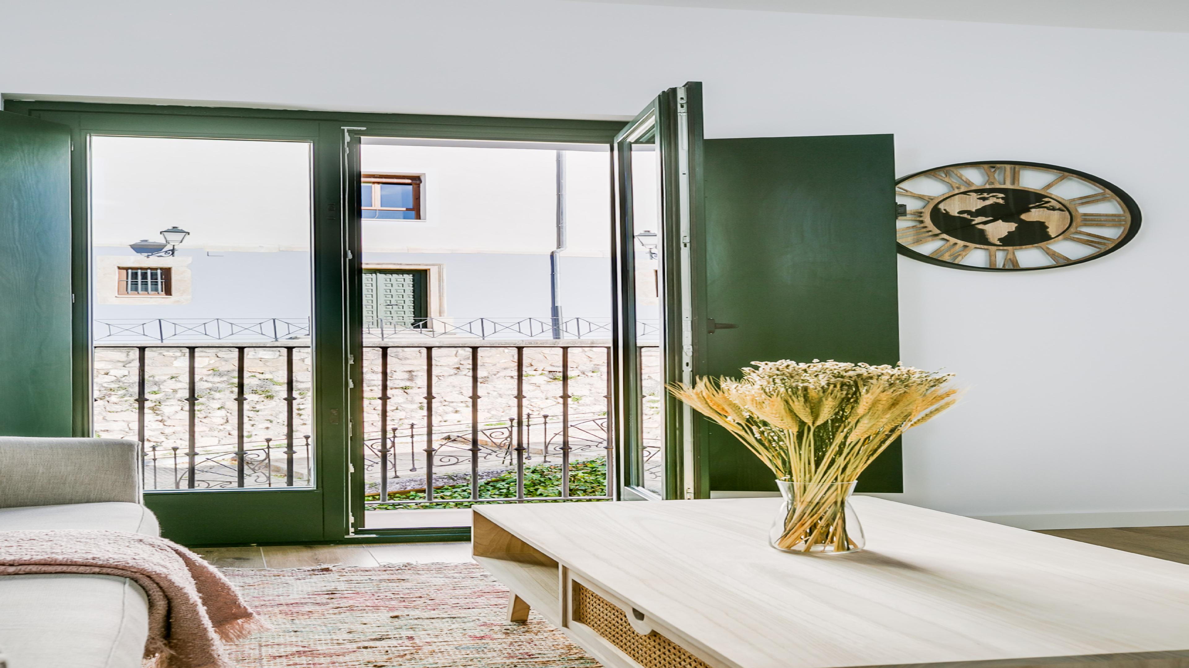 Bobadilla Suite con Balcón y Sofá Cama 2.2 y 3.2 10