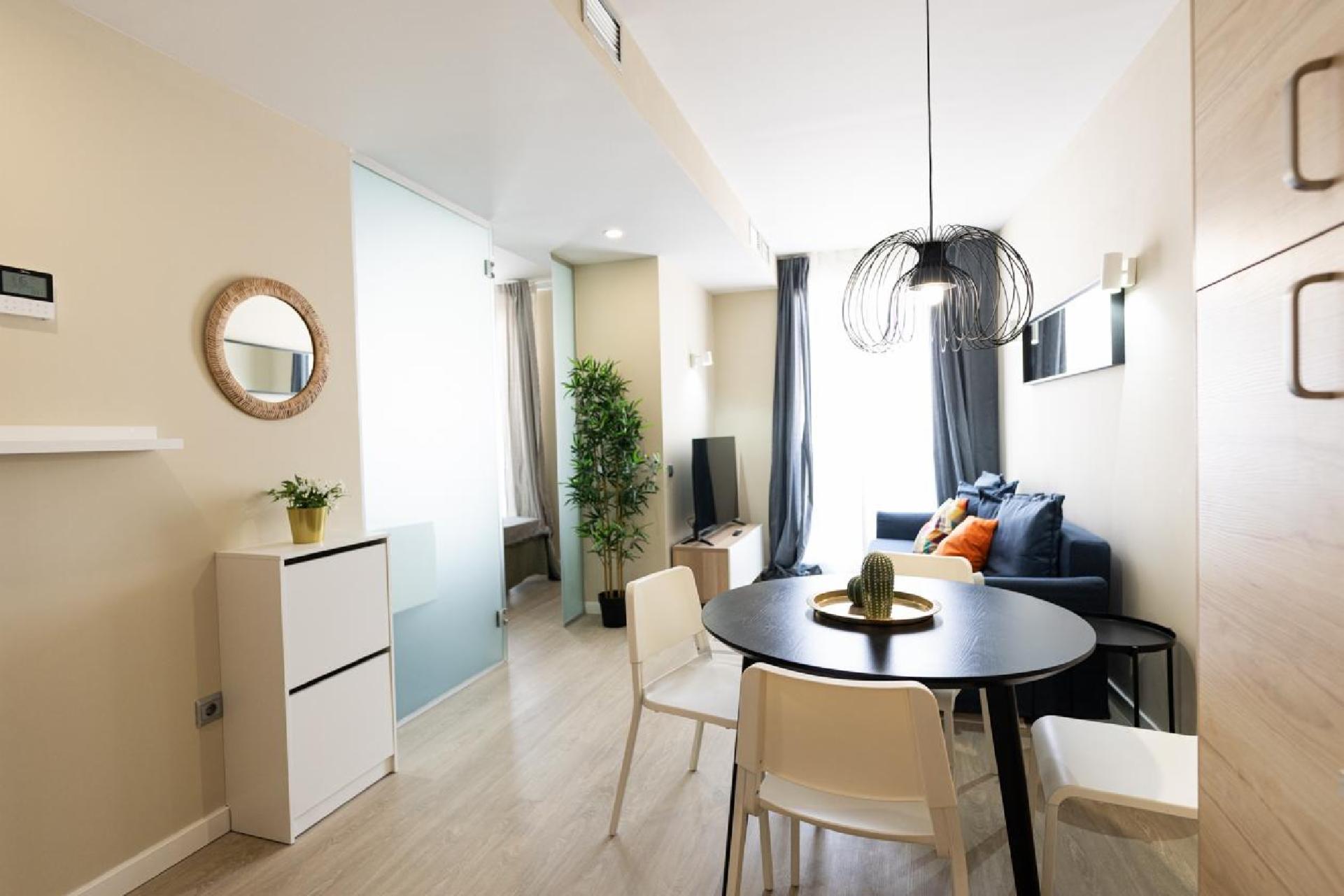 Apartamentos 1º, 2º, 3º C > 1 hab con balcón, baño en suite 1