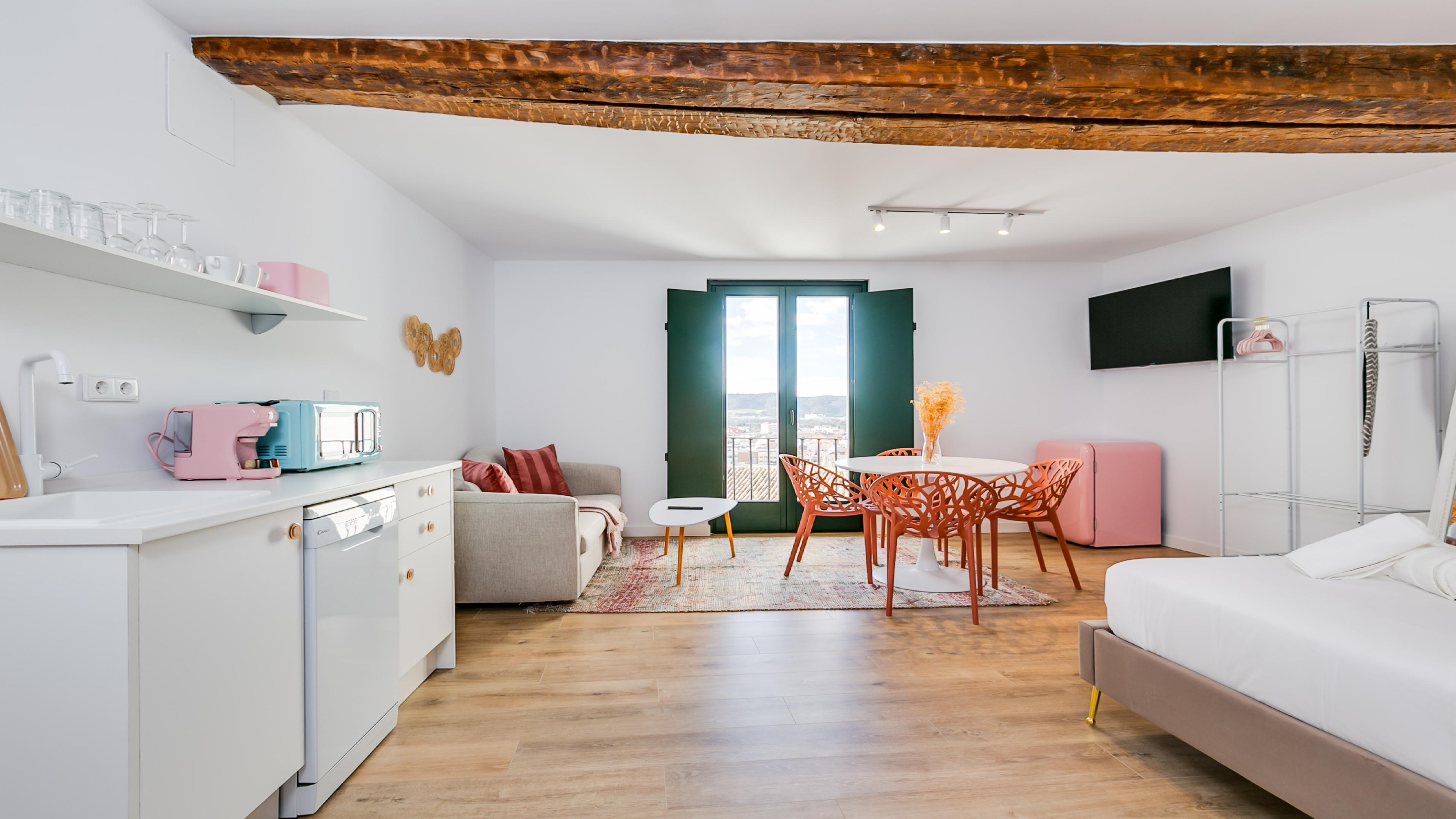 Bobadilla Suite con Cama Extragrande, Balcón y Sofá Cama 2.1 y 3.1 6
