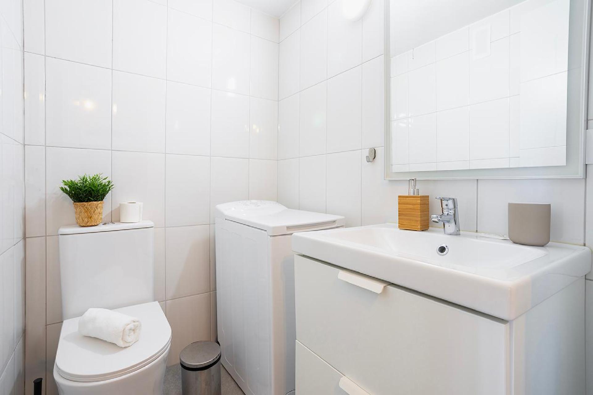 Apartamento con terraza y vistas al mar · Nogalera II by Rent Me photo