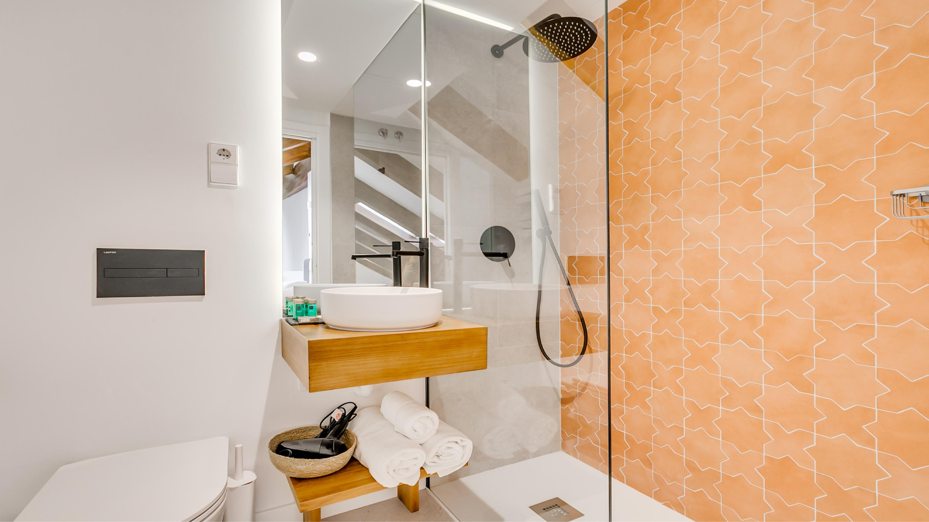 Bobadilla Suite Dúplex Abuhardillado con Bañera Hidromasaje 4.2 23