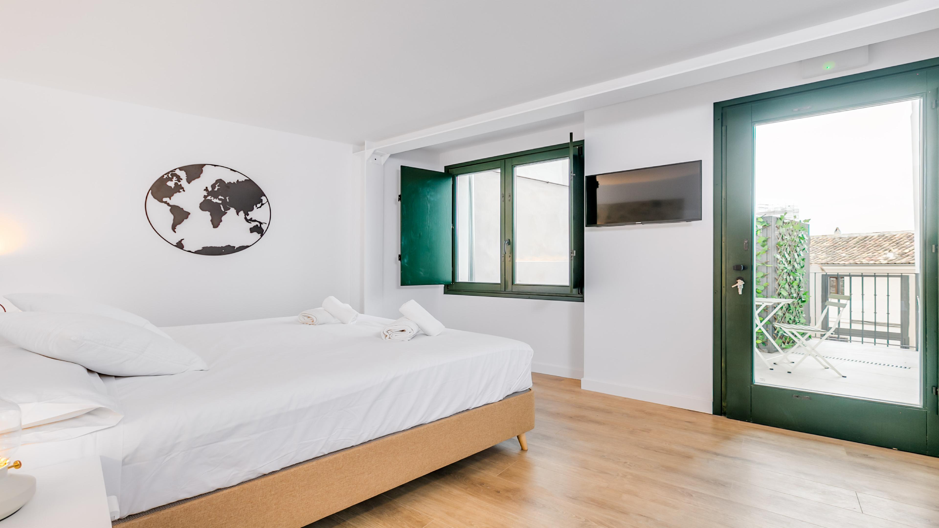 Bobadilla Suite con Patio Privado y Jacuzzi Bajo 19