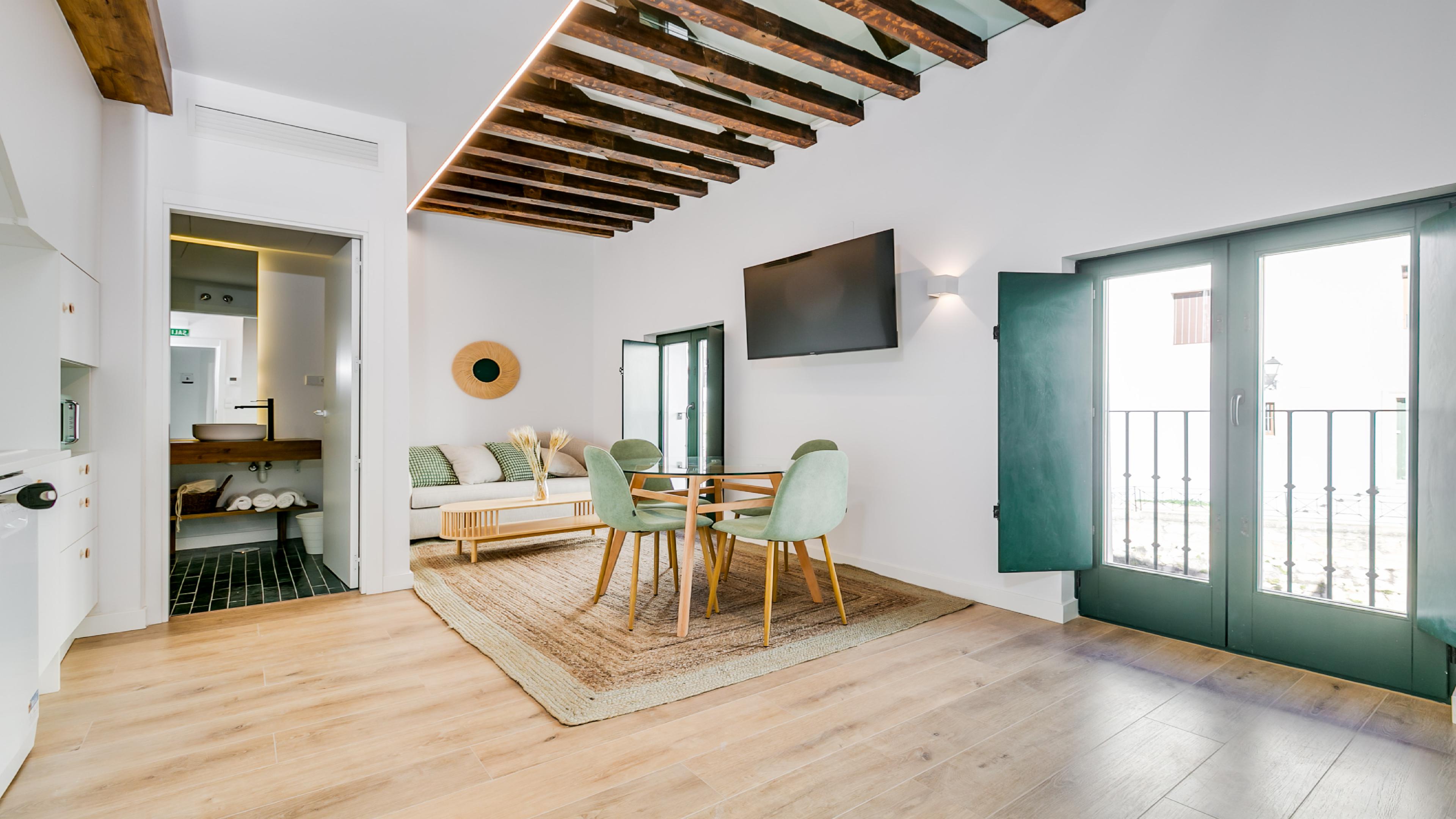 Bobadilla Suite Dúplex Abuhardillado con Bañera Hidromasaje 4.2 20