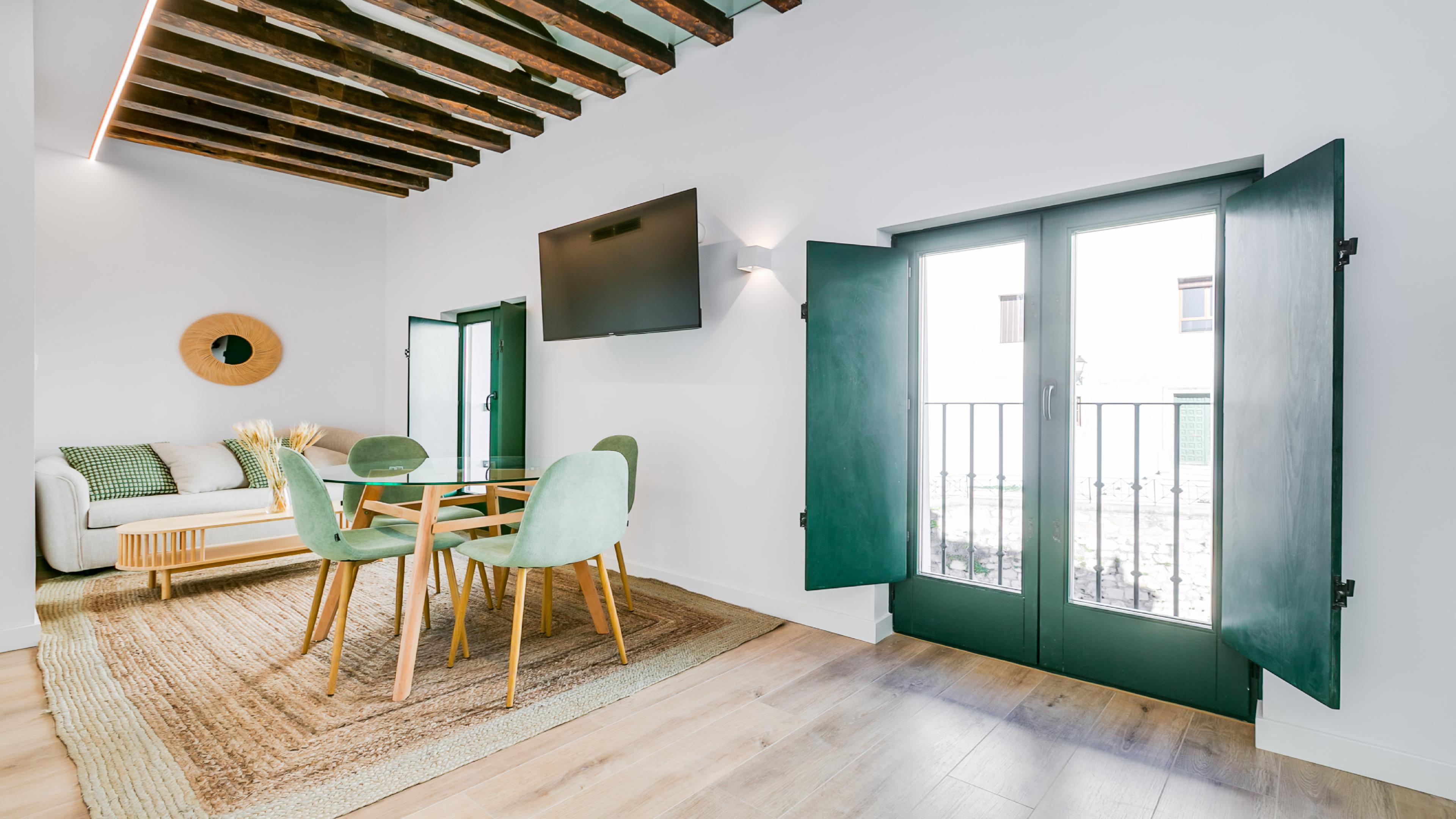 Bobadilla Suite Dúplex Abuhardillado con Bañera Hidromasaje 4.2 10
