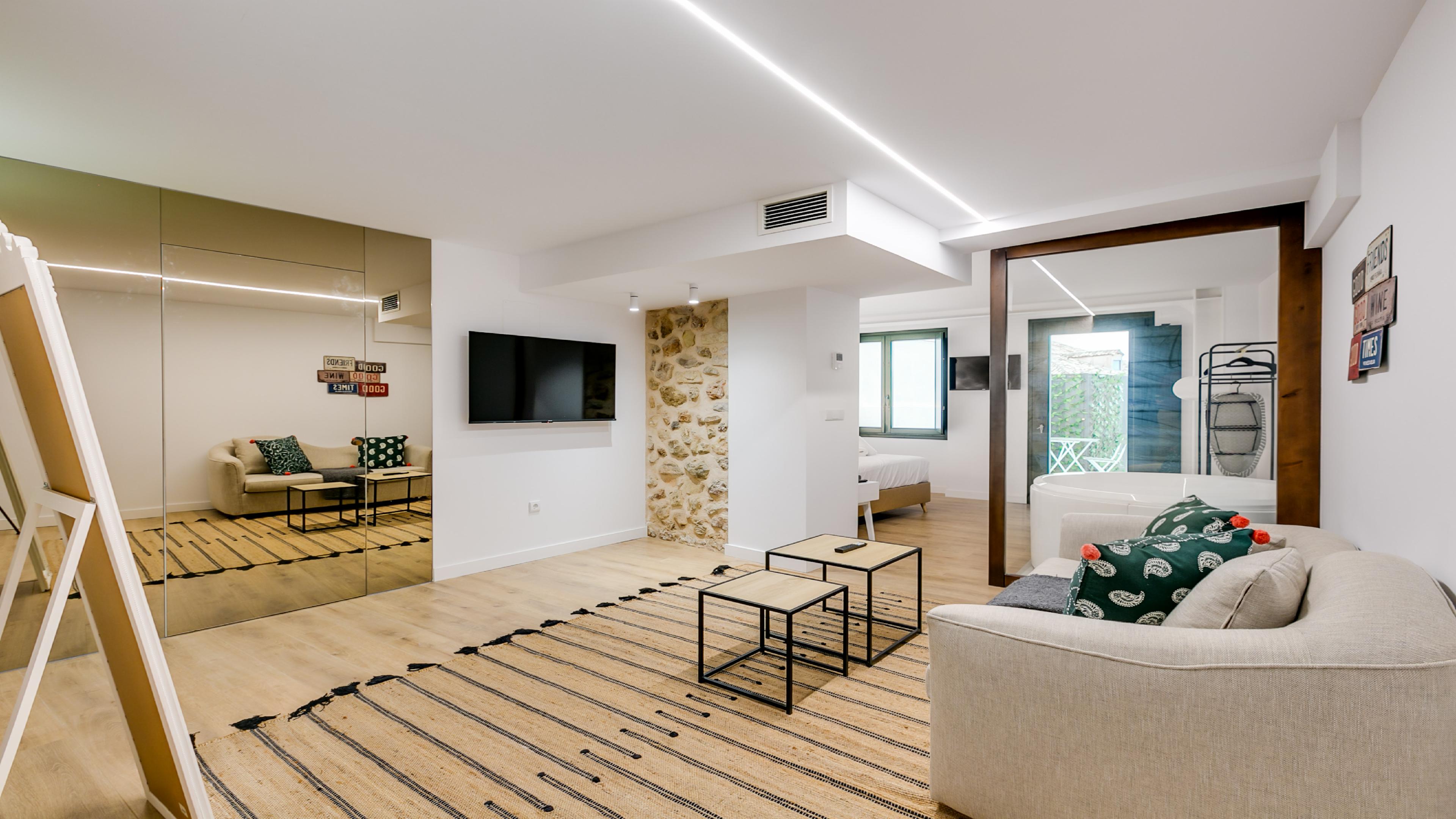 Bobadilla Suite con Patio Privado y Jacuzzi Bajo 20