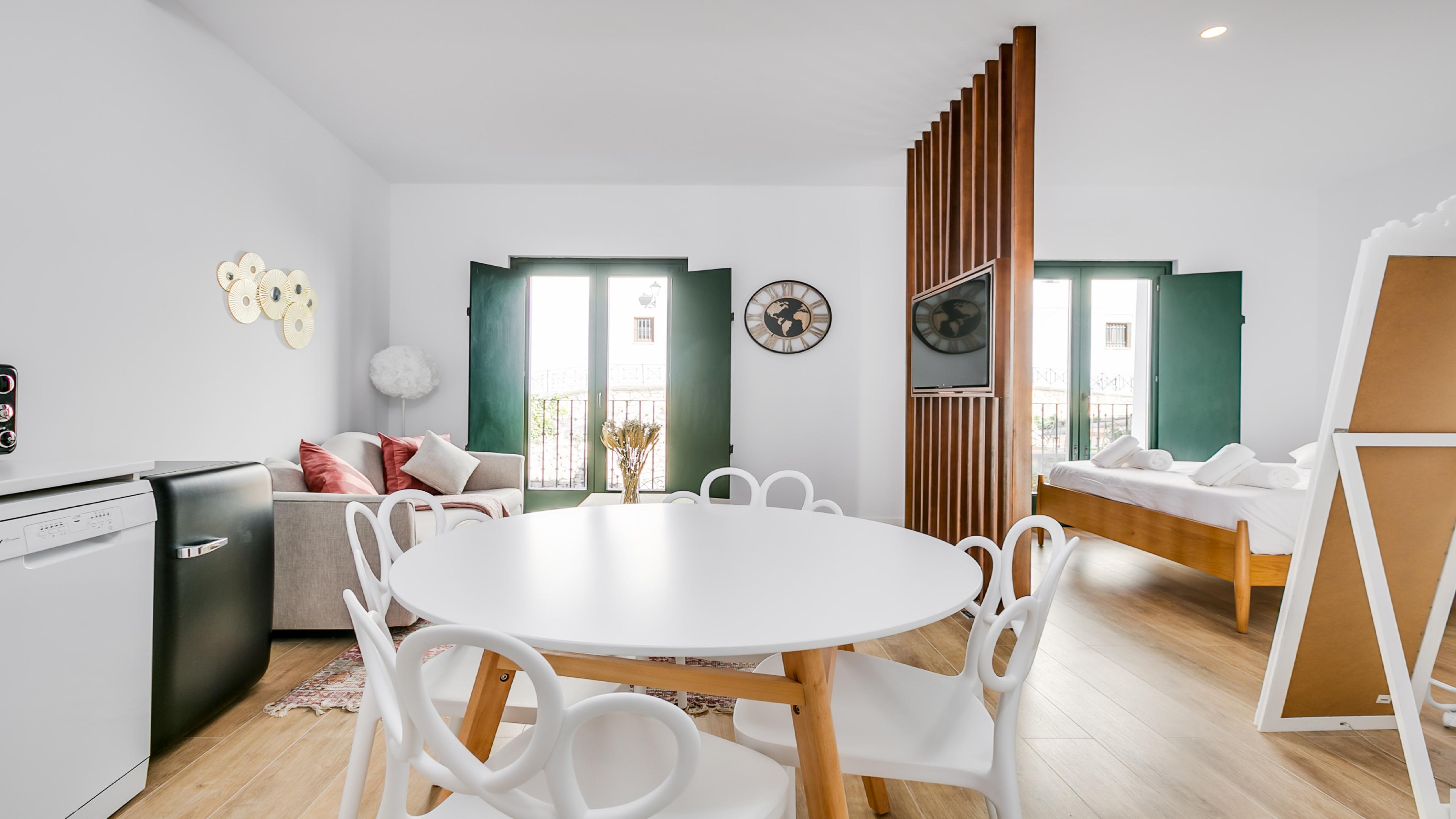 Bobadilla Suite con Balcón y Sofá Cama 2.2 y 3.2 12