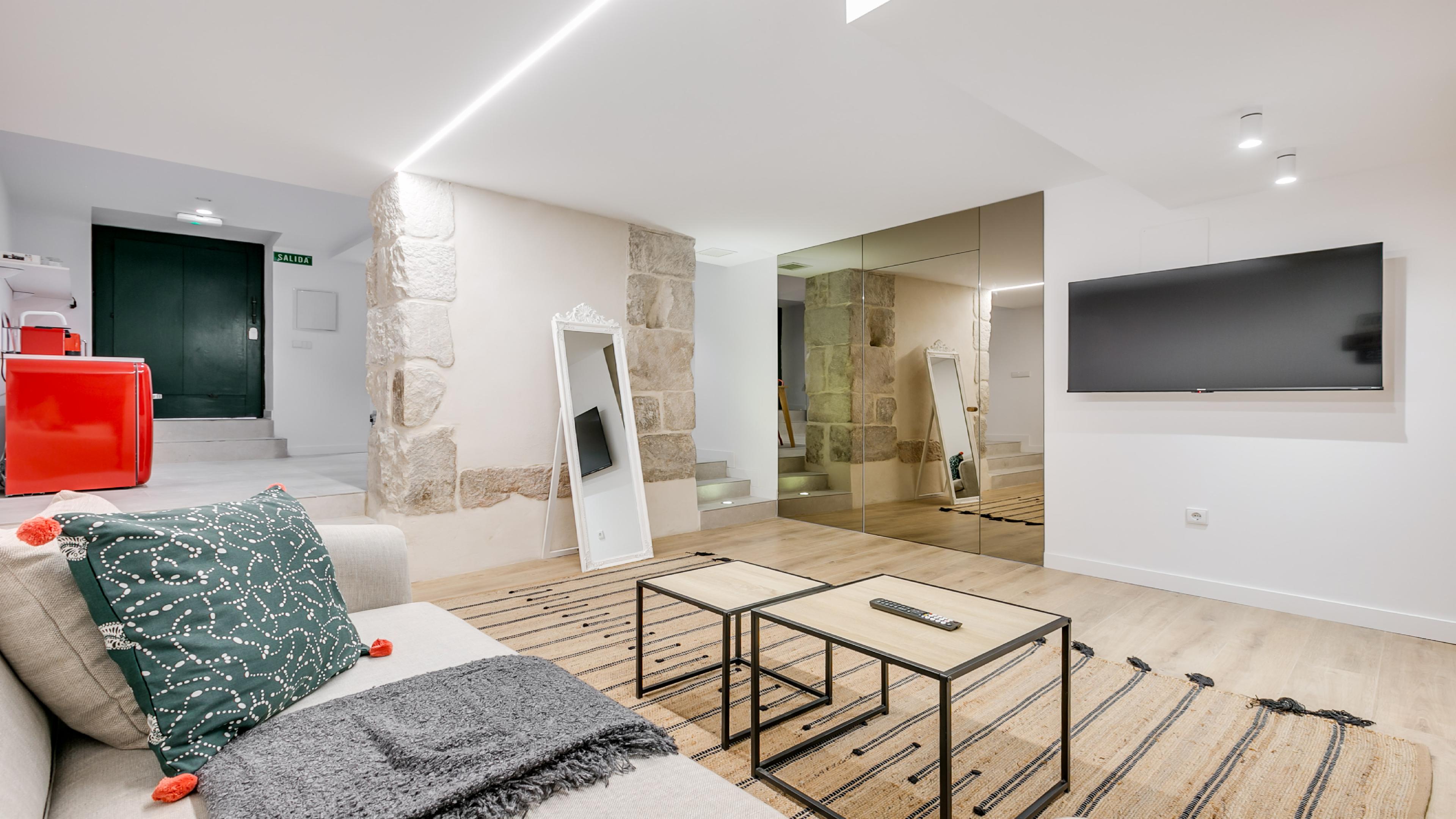 Bobadilla Suite con Patio Privado y Jacuzzi Bajo 29