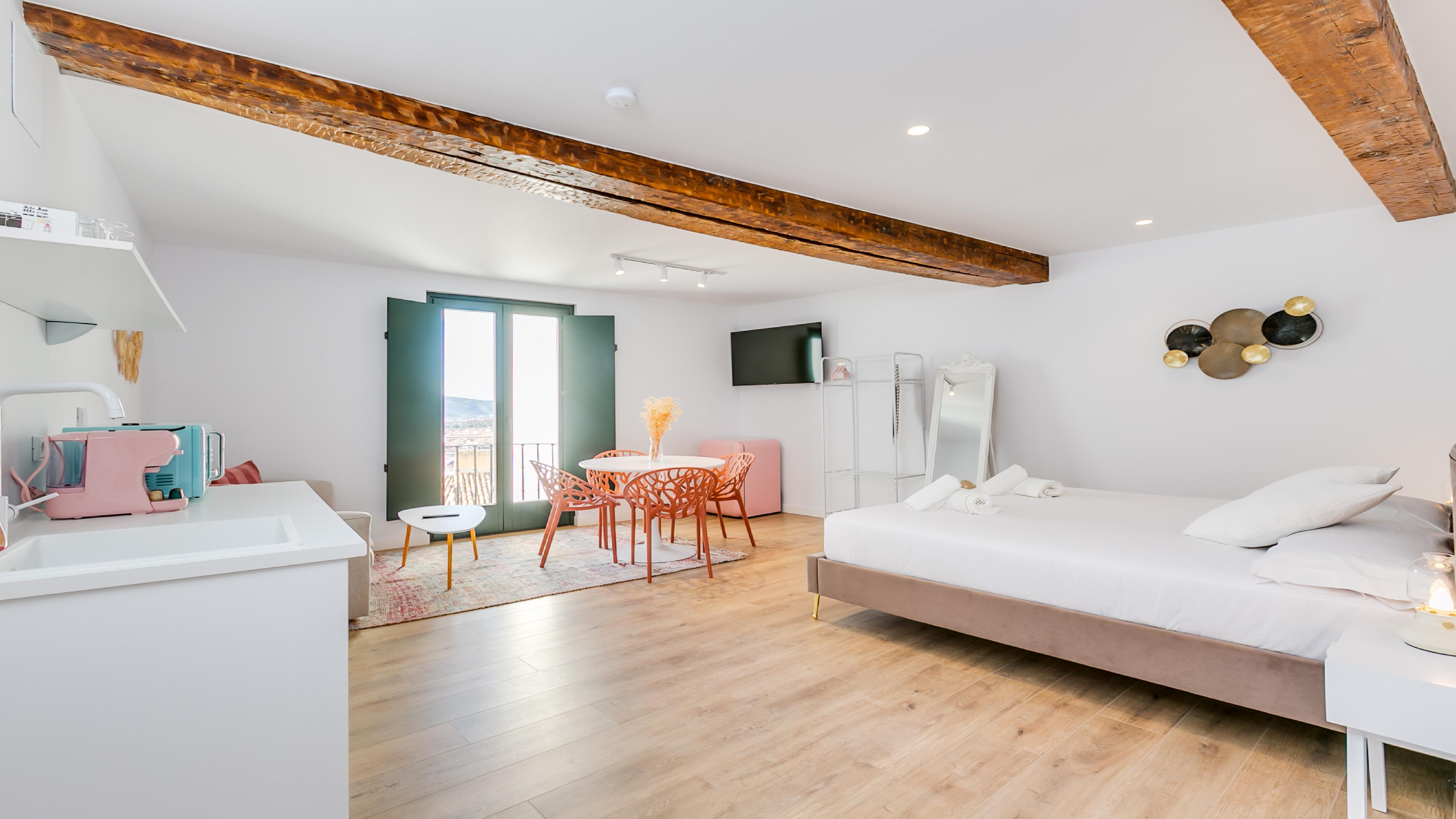 Bobadilla Suite con Cama Extragrande, Balcón y Sofá Cama 2.1 y 3.1 17