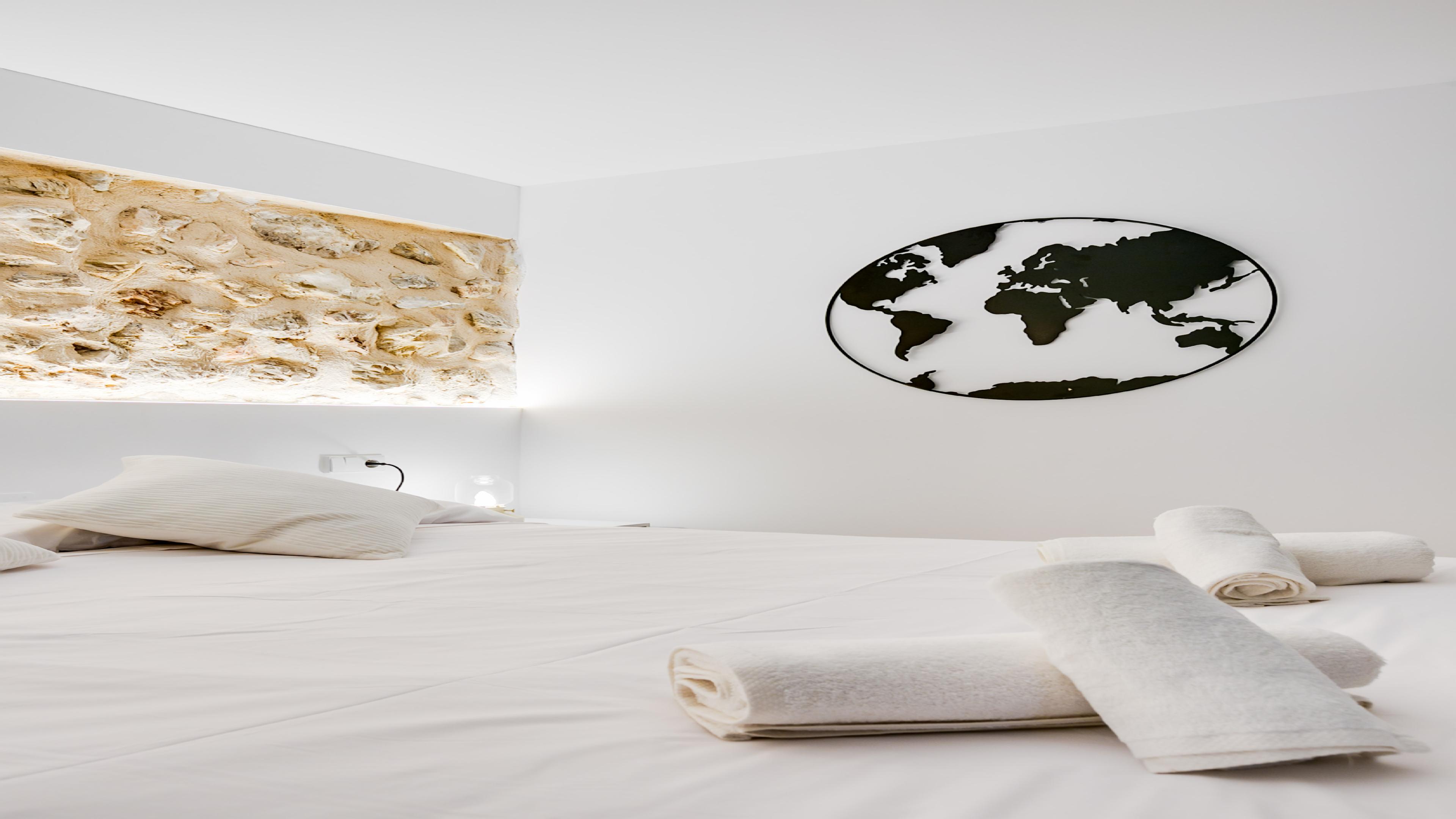 Bobadilla Suite con Patio Privado y Jacuzzi Bajo 13