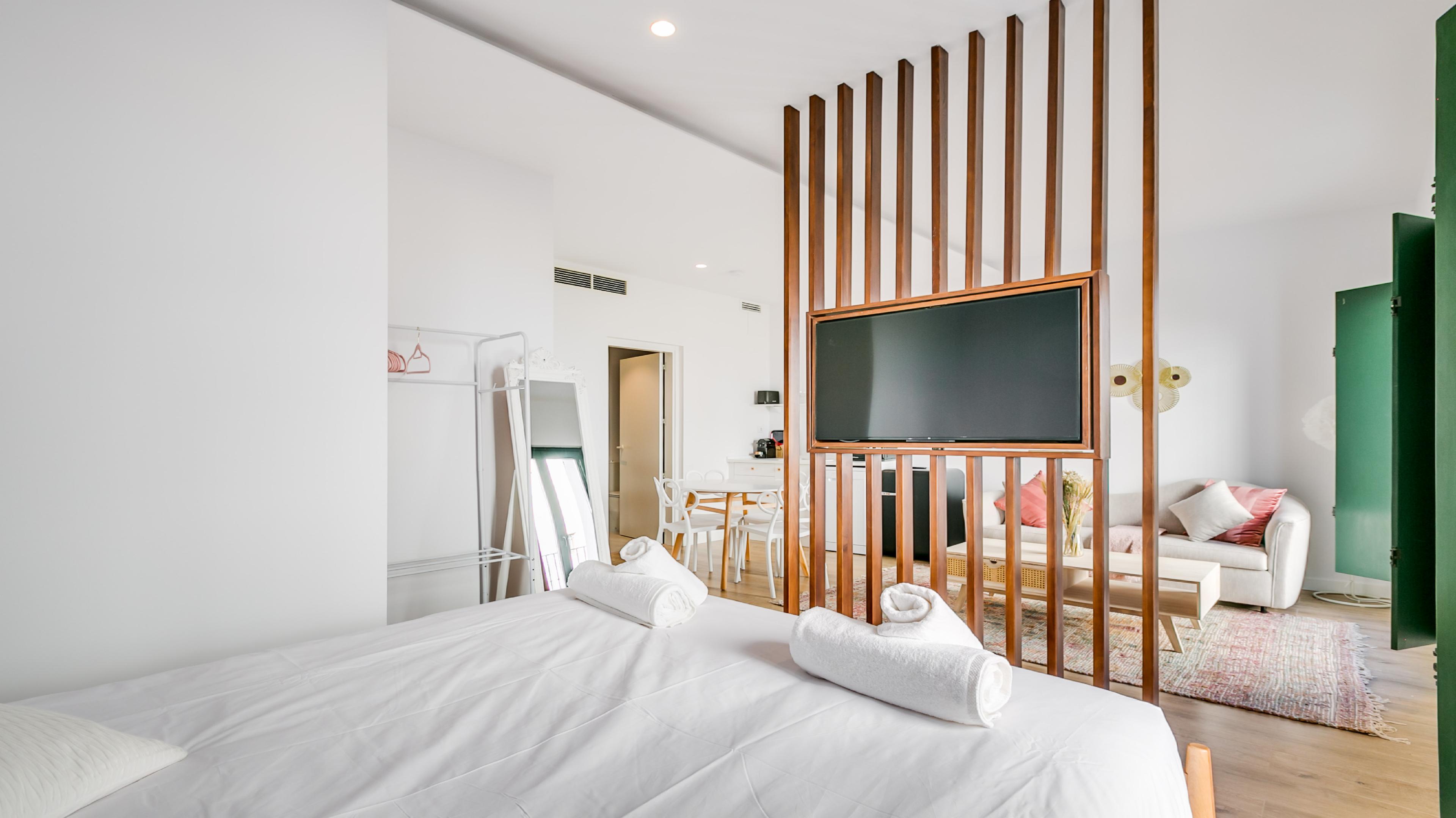 Bobadilla Suite con Balcón y Sofá Cama 2.2 y 3.2 9